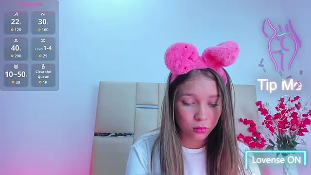 HaleyAmaya online show from 11-13-25, 07:18