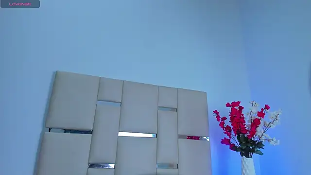 HaleyAmaya online show from 11-12-25, 07:18