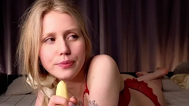 WiloneEsse online show from 03-18-25, 07:22