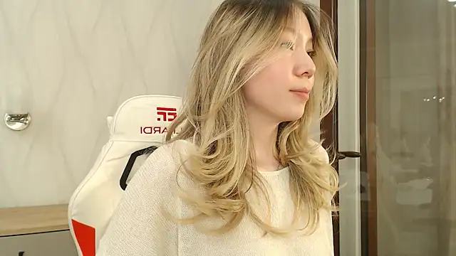 Babby Rabbit online show from 10-15-25, 04:48