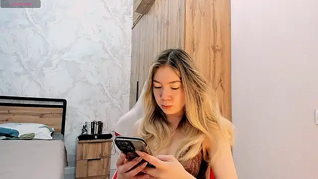 Snapshot of Babby_Rabbit chatting on 03-04-26, 12:02 Babby Rabbit online show from 03-04-26, 12:02