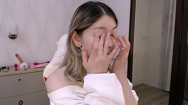 Babby Rabbit online show from 09-09-25, 04:38