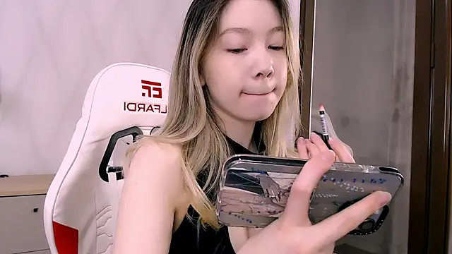 Babby Rabbit online show from 11-05-25, 02:31