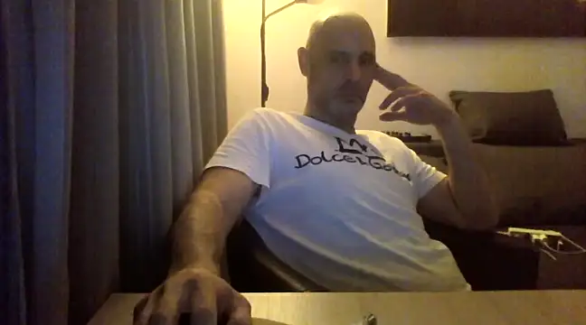 Snapshot of Avamereandmikel chatting on 03-23-25, 12:04 Avamereandmikel online show from 03-23-25, 12:04