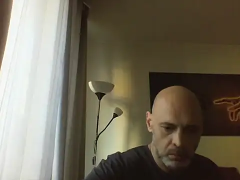 Snapshot of Avamereandmikel chatting on 11-28-25, 02:50 Avamereandmikel online show from 11-28-25, 02:50