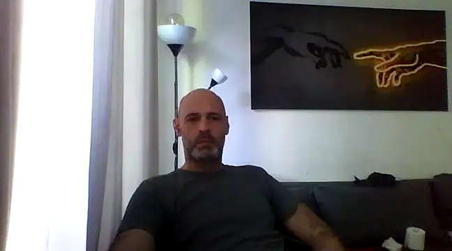 Snapshot of Avamereandmikel chatting on 12-26-24, 11:21 Avamereandmikel online show from 12-26-24, 11:21