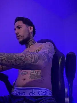 Junihn0 online show from 10-14-25, 10:31