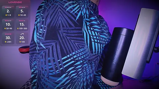 Junihn0 online show from 12-20-25, 07:28