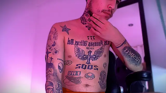 Junihn0 online show from 09-28-25, 09:55