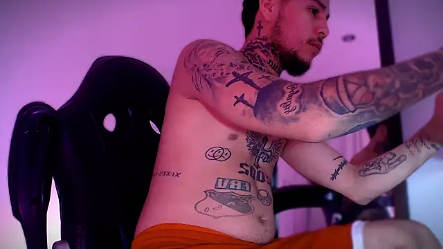 Junihn0 online show from 09-24-25, 08:59