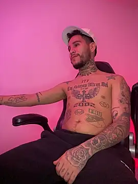 Junihn0 online show from 12-02-25, 06:37