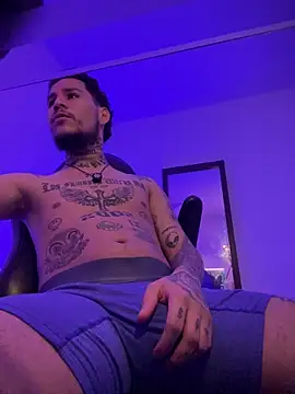 Junihn0 online show from 10-15-25, 11:13