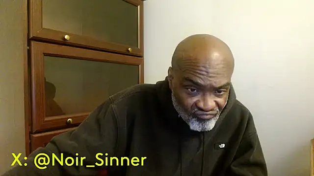 Snapshot of sinnernoir chatting on 05-05-26, 03:31 sinnernoir online show from 05-05-26, 03:31
