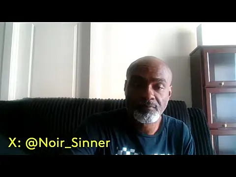 Snapshot of sinnernoir chatting on 05-29-26, 04:46 sinnernoir online show from 05-29-26, 04:46