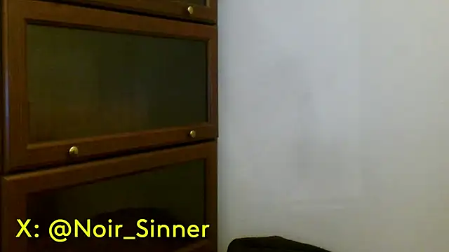 Snapshot of sinnernoir chatting on 05-07-26, 01:21 sinnernoir online show from 05-07-26, 01:21