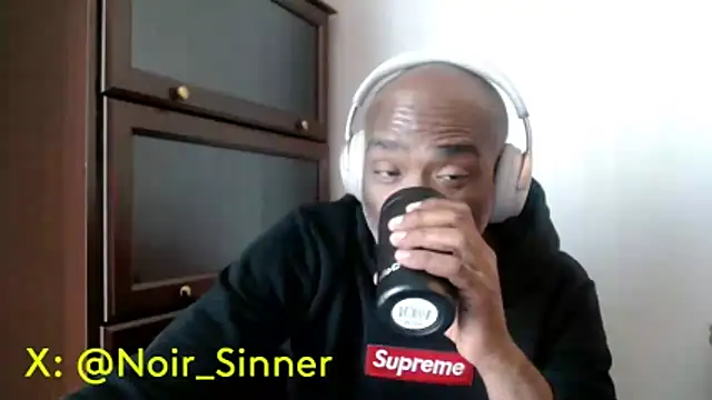 Snapshot of sinnernoir chatting on 04-23-26, 12:40 sinnernoir online show from 04-23-26, 12:40