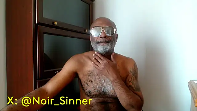 Snapshot of sinnernoir chatting on 04-24-26, 03:14 sinnernoir online show from 04-24-26, 03:14