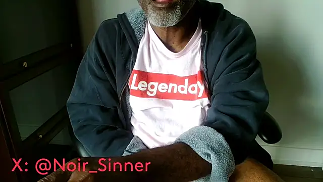 Snapshot of sinnernoir chatting on 04-19-26, 08:22 sinnernoir online show from 04-19-26, 08:22