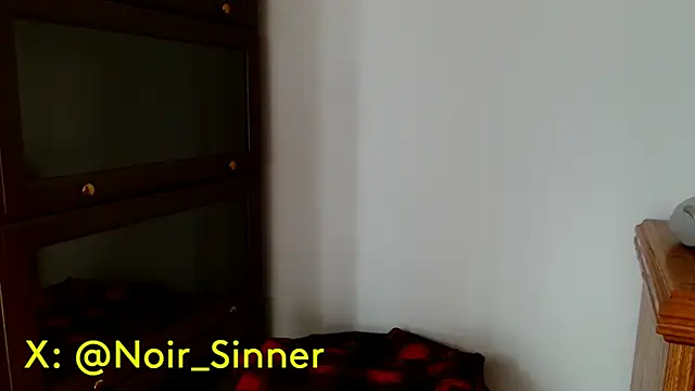 Snapshot of sinnernoir chatting on 04-26-26, 08:06 sinnernoir online show from 04-26-26, 08:06