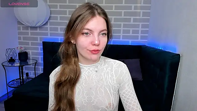 Snapshot of marie_reyes_ chatting on 10-11-25, 01:39 marie reyes online show from 10-11-25, 01:39