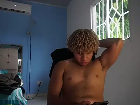 catfit23 online show from 11-28-25, 04:18