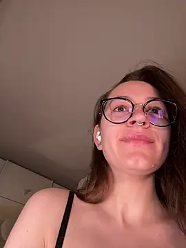 Lilly Soulmate online show from 05-08-26, 03:10
