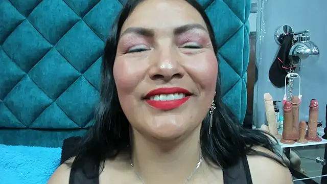 PENELOPELEWISs online show from 05-07-26, 12:48
