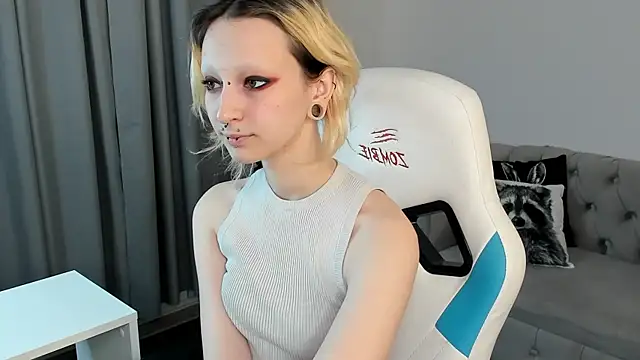 Lexy-Woorhez online show from 10-18-25, 11:34