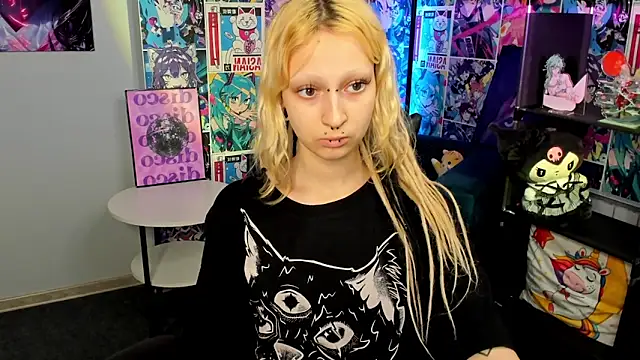 Lexy-Woorhez online show from 03-18-25, 10:17