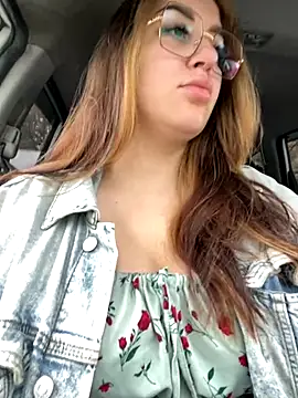 VikiDemi online show from 10-16-25, 06:32