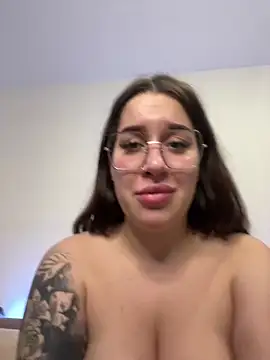 VikiDemi online show from 03-02-25, 08:46