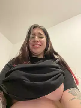 VikiDemi online show from 02-25-25, 07:38