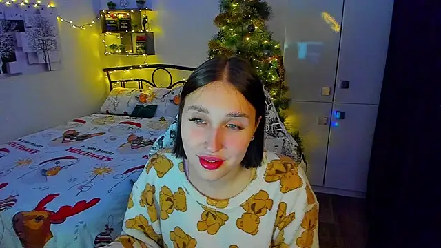 LinaTruly online show from 12-15-25, 10:15