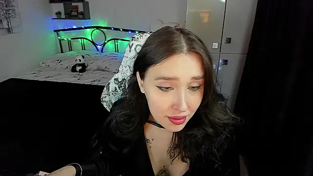 LinaTruly online show from 11-07-25, 10:35