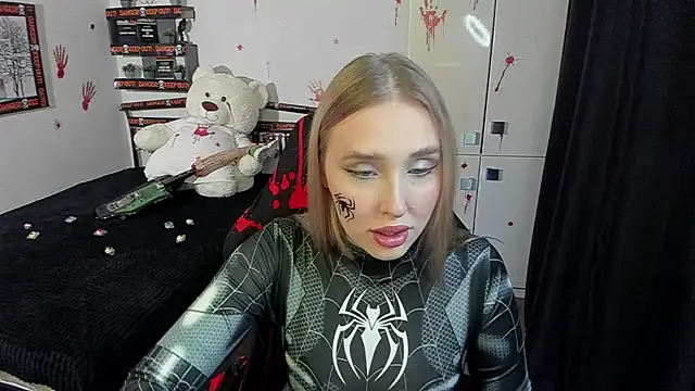 LinaTruly online show from 10-29-25, 09:36