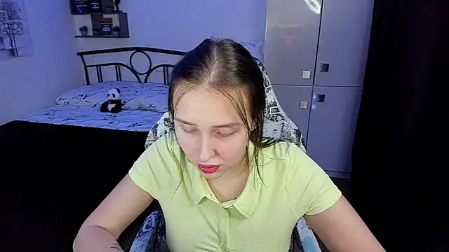 LinaTruly online show from 11-13-25, 10:02