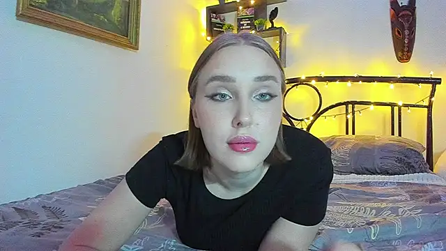 LinaTruly online show from 07-15-26, 09:11