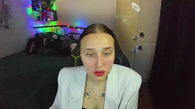 LinaTruly online show from 02-09-26, 10:19