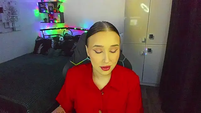 LinaTruly online show from 02-19-26, 10:18