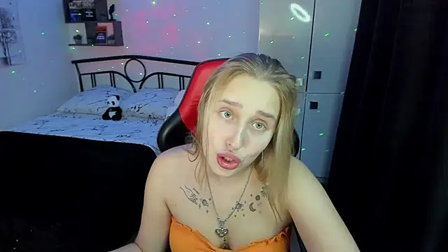 LinaTruly online show from 10-13-25, 09:38