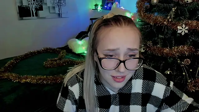 LinaTruly online show from 12-23-24, 11:06