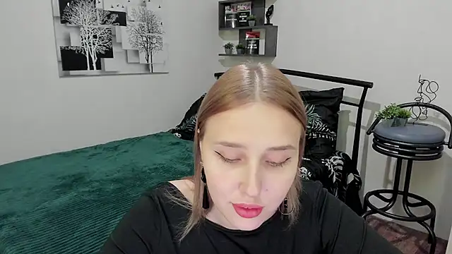 LinaTruly online show from 02-04-25, 12:51