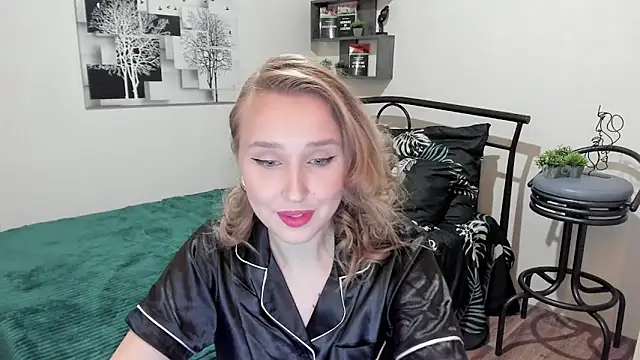 LinaTruly online show from 02-01-25, 11:58