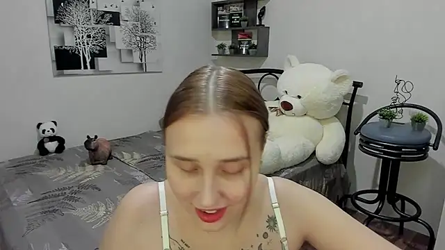 LinaTruly online show from 03-18-25, 12:40