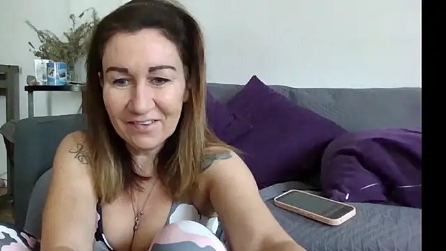 TamaraSweetxo online show from 04-30-26, 08:10