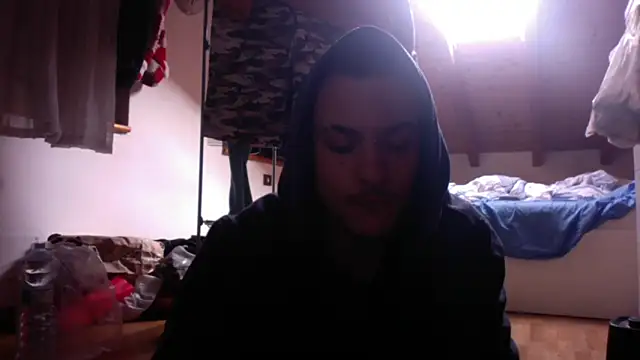 Snapshot of FTM98xxx chatting on 02-08-26, 12:36 FTM98xxx online show from 02-08-26, 12:36