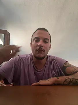 Snapshot of FTM98xxx chatting on 07-21-26, 02:40 FTM98xxx online show from 07-21-26, 02:40
