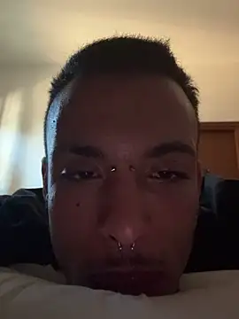Snapshot of FTM98xxx chatting on 01-24-25, 01:47 FTM98xxx online show from 01-24-25, 01:47