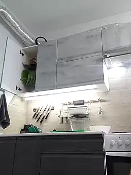 SweetBerryBella online show from 02-09-25, 09:58