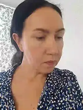 SweetBerryBella online show from 03-06-25, 10:41